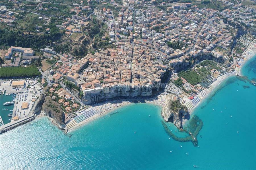 Flowery Tropea Apartment エクステリア 写真